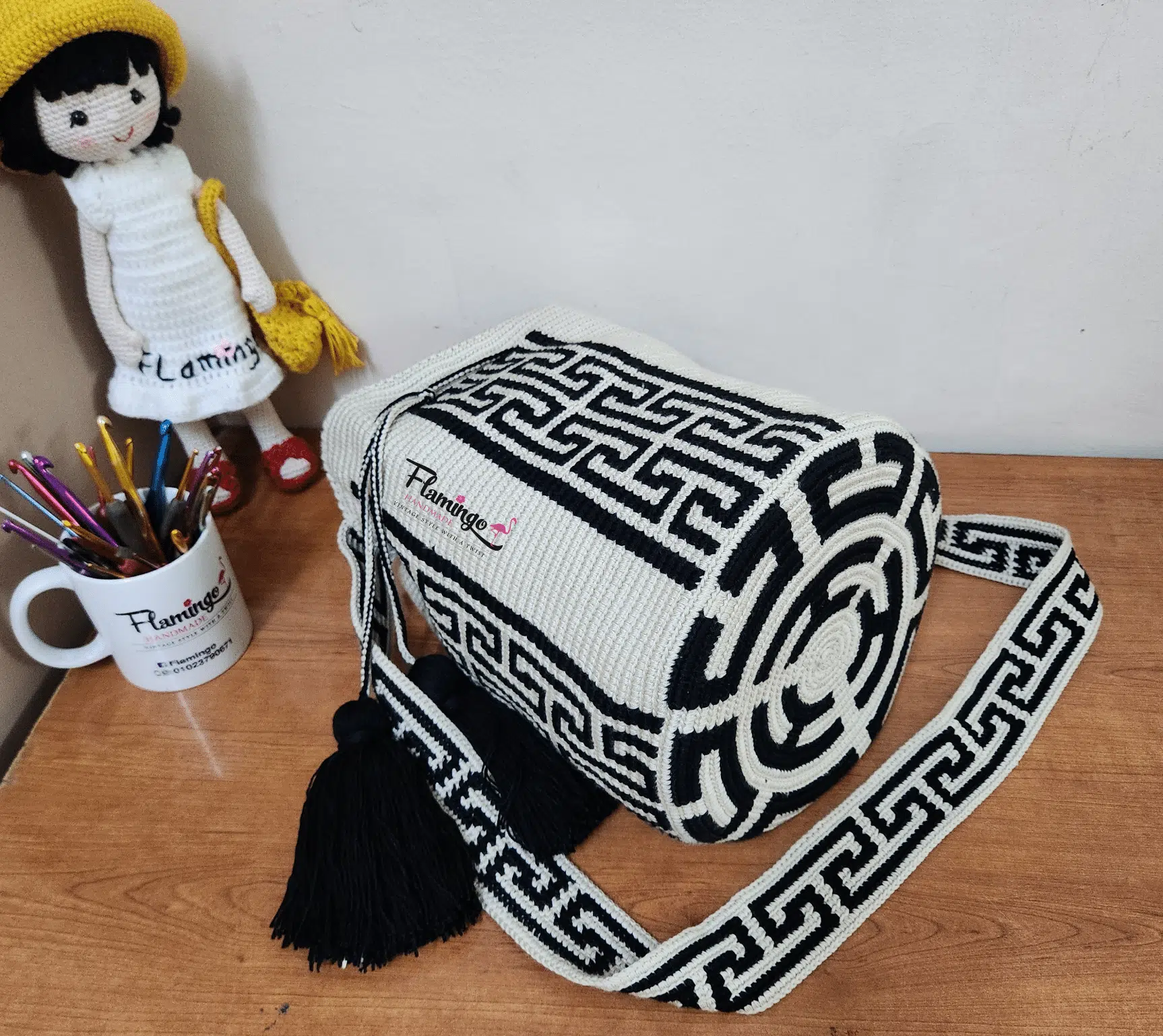 شنطة كروس برسمة فرزاتشى 3 1726643009835