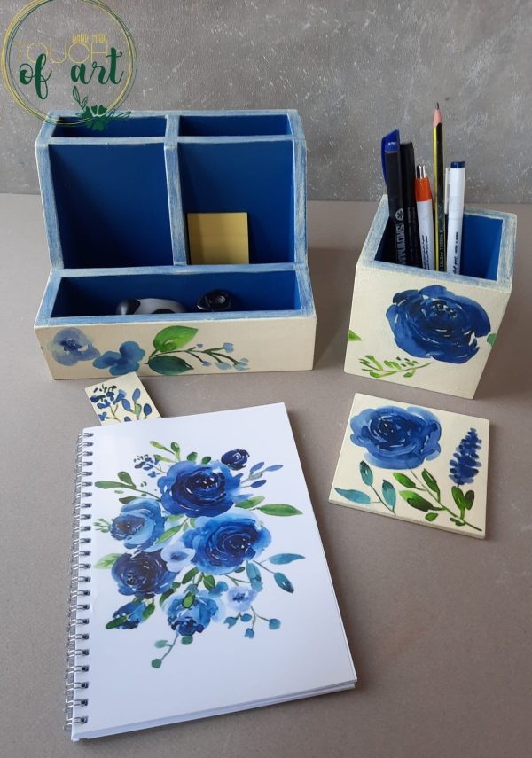 Blue flower desk set