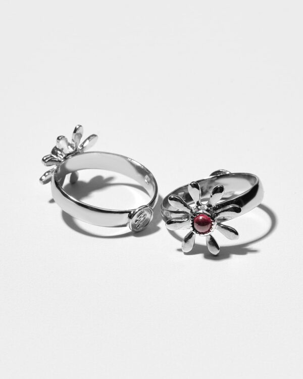 Flowery Ring With Garnet SZR242.6