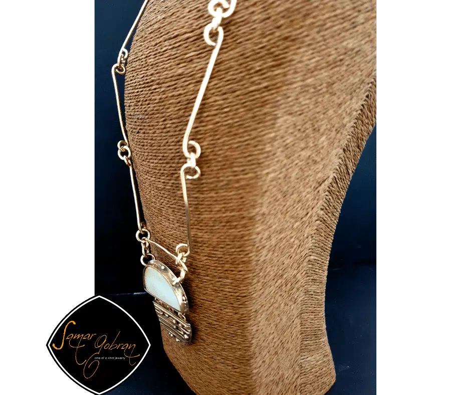 Half moon mother of pearls necklace 4 Halfmoon 4