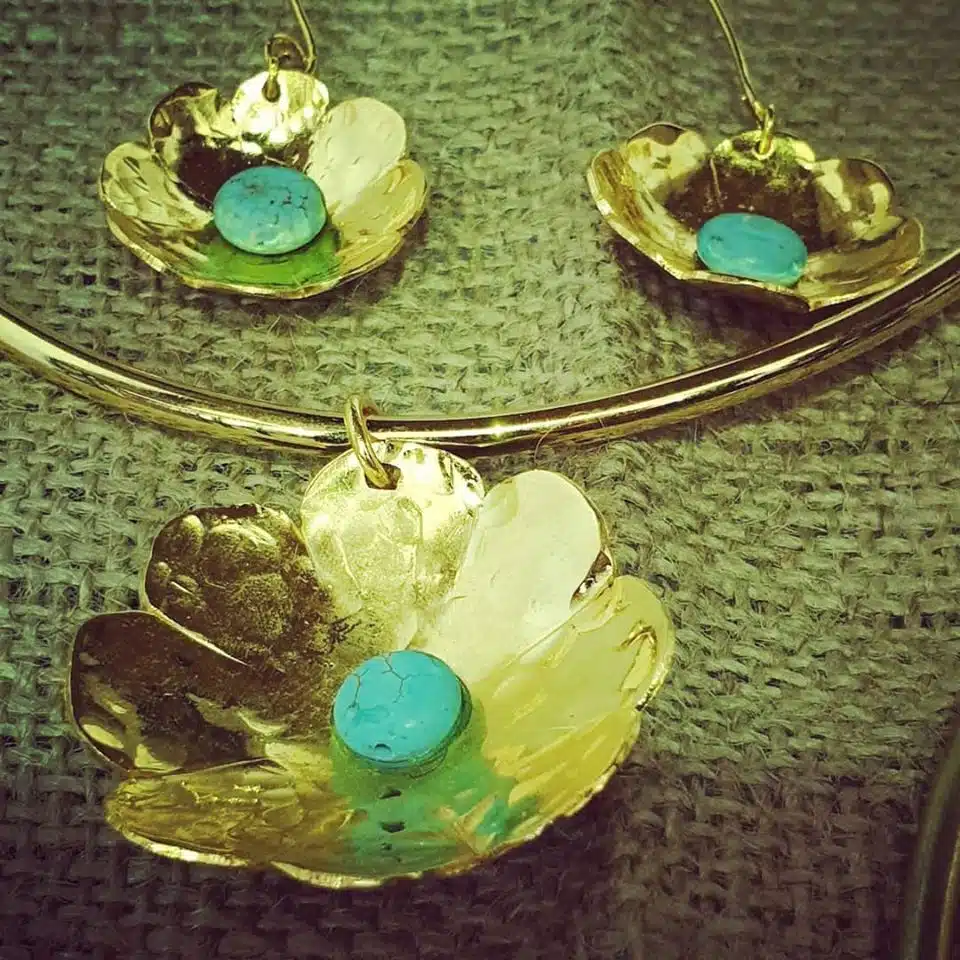 Hammered concave flower set 3 Hammered flower with turquoise stone in middle 3