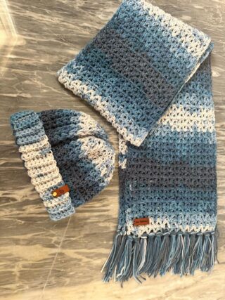 Set of matching scarf and icecap