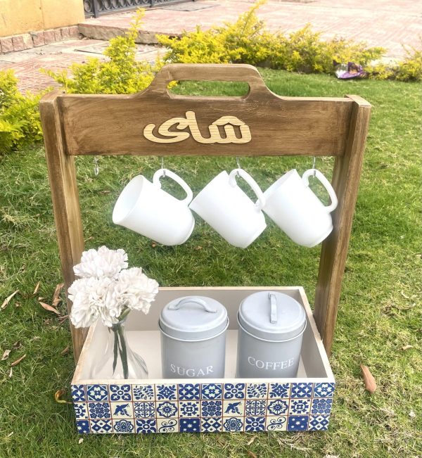 Wooden tray with stand and hangers for mugs