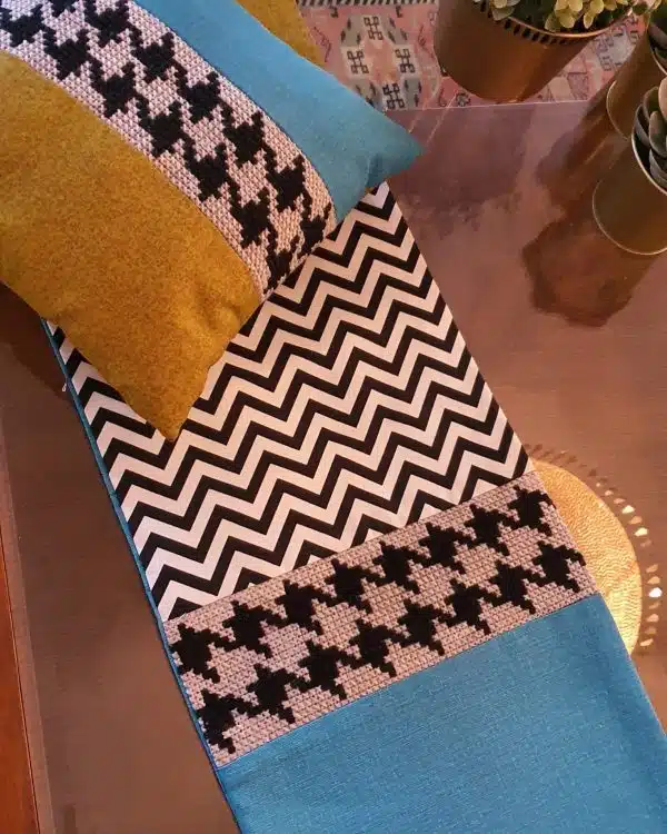 A set of a runner and aCushion
