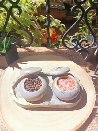 salt & Pepper Concrete set with tray