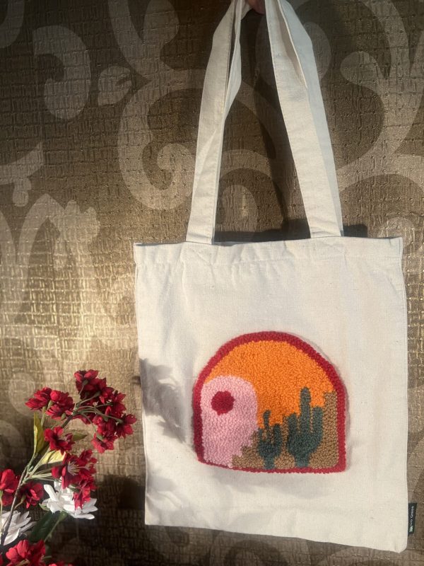 Desert tufted tote bag