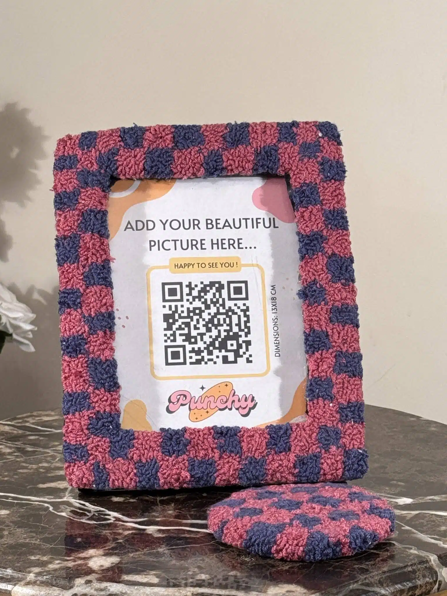 Checkered photo frame 1 Checkered photo frame