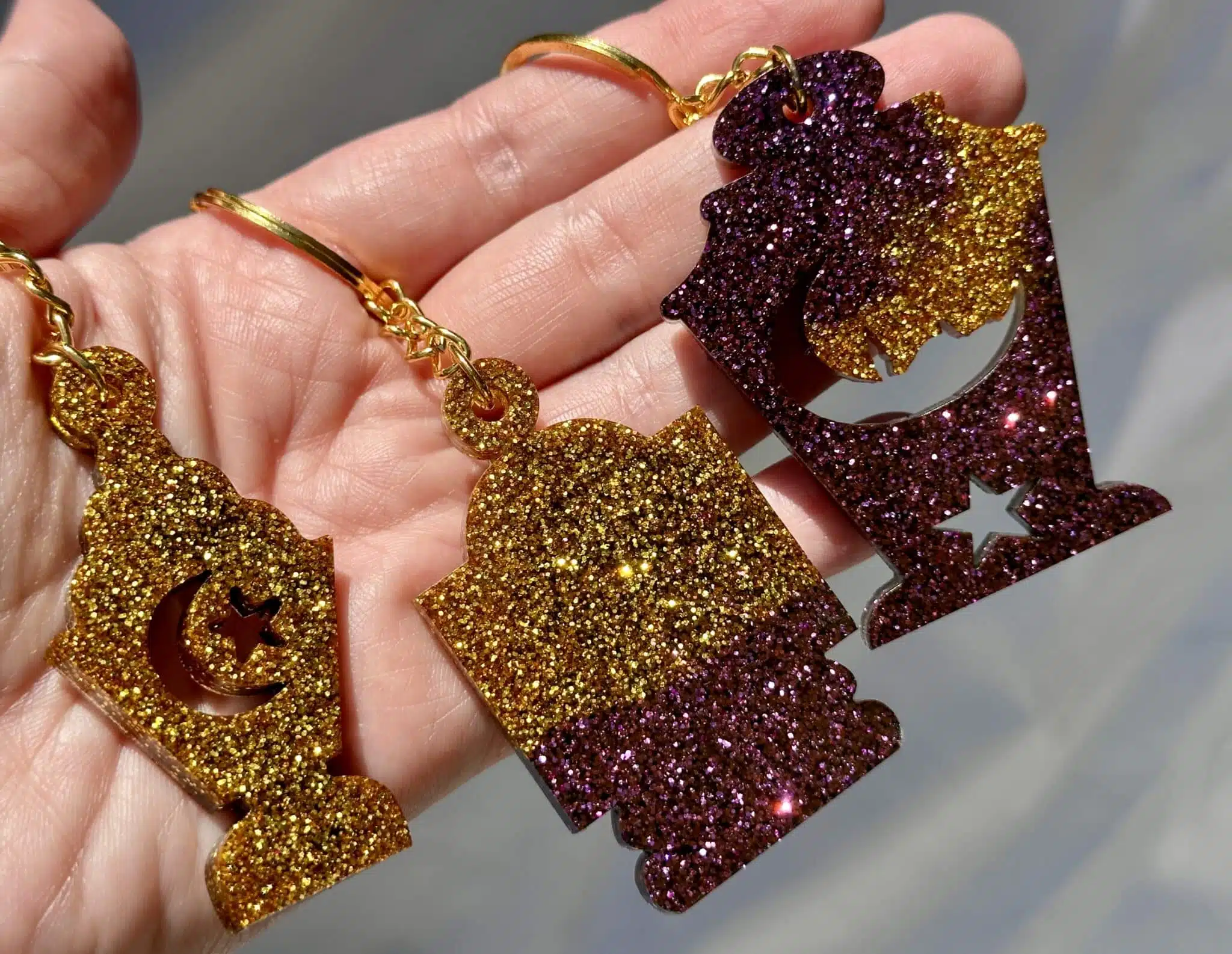 Gold-Glitter Fanous Ramadan 3 key chain fanous ramadan in gold and dark red glitter