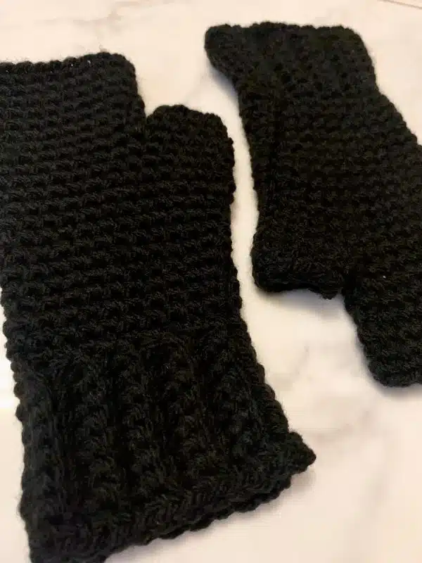 Mitten (Thumbed gloves)