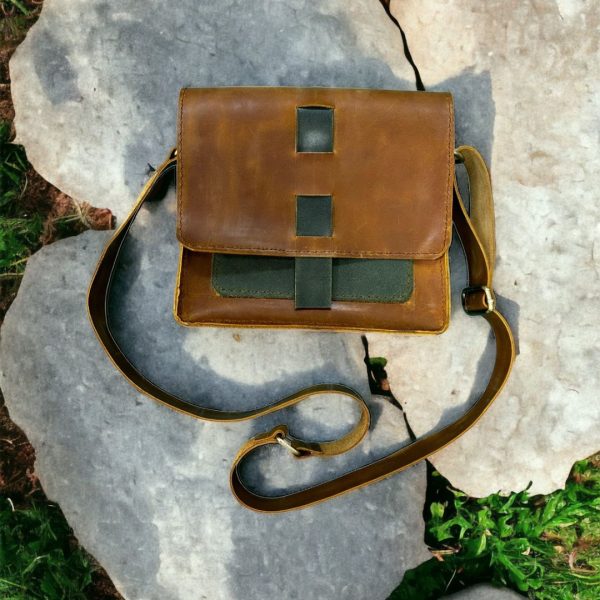 "La forêt" Handmade genuine leather cross bag