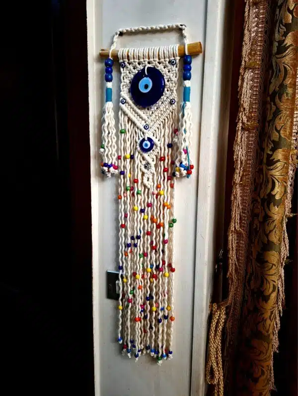 macramé the color eye