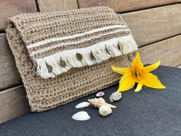 Burlap crochet clutch