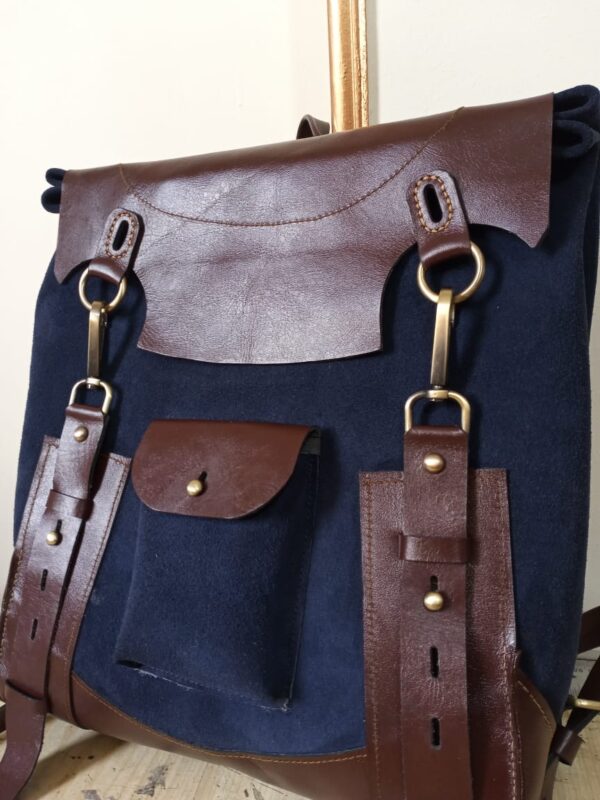 blue and brown backbag