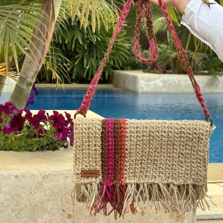 Colored burlap crochet bag