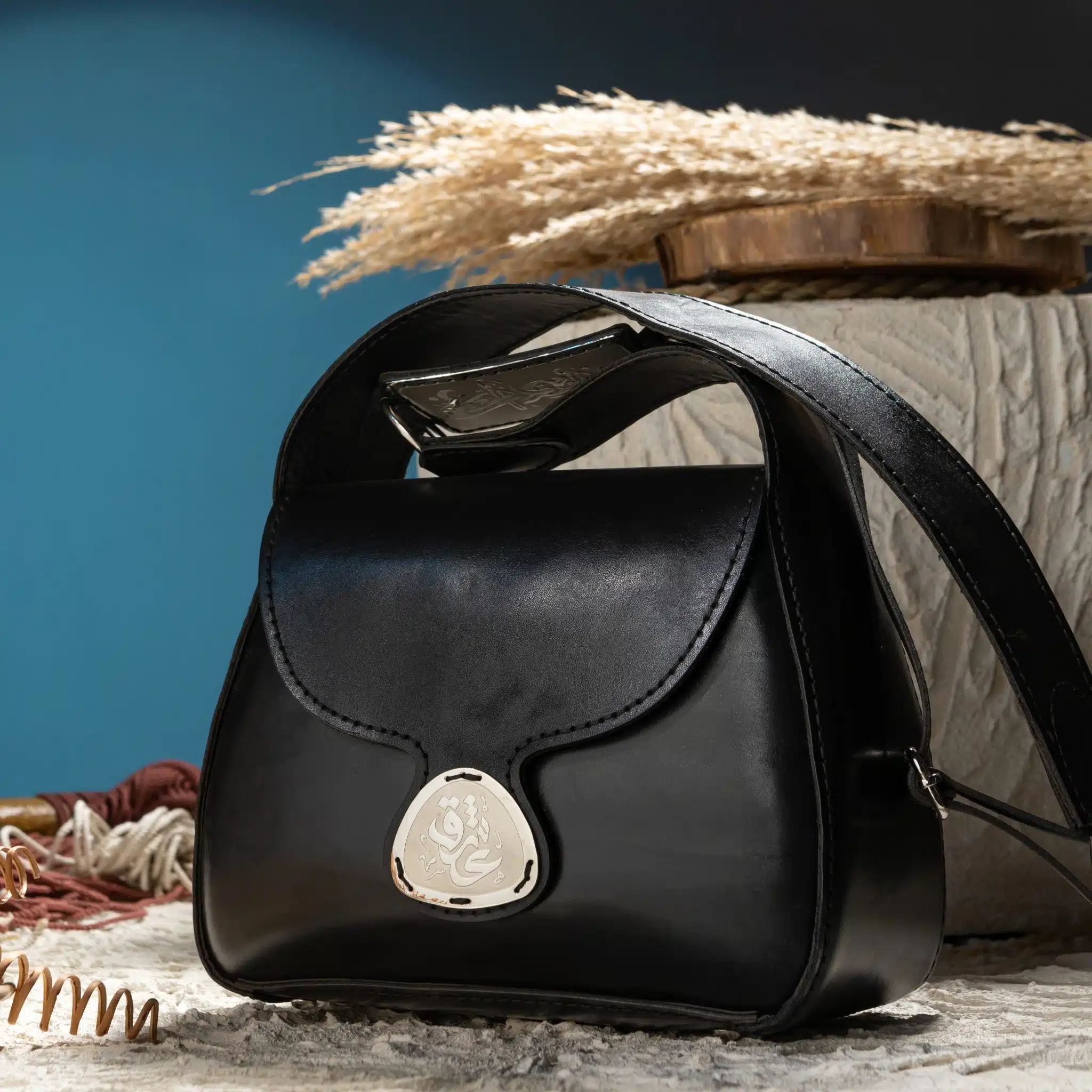 0112 Handmade Genuine leather cross bag with pottery (Black) 7 ezz 12 scaled