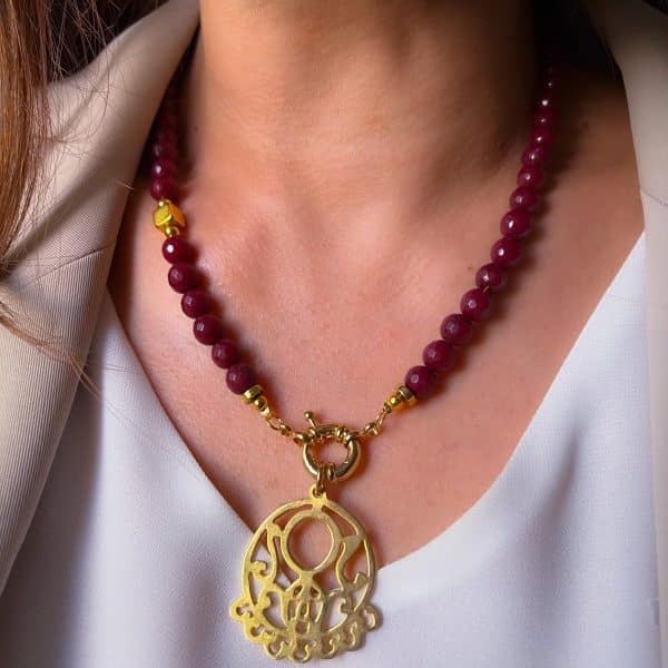 Namastè Burgundy statement necklace