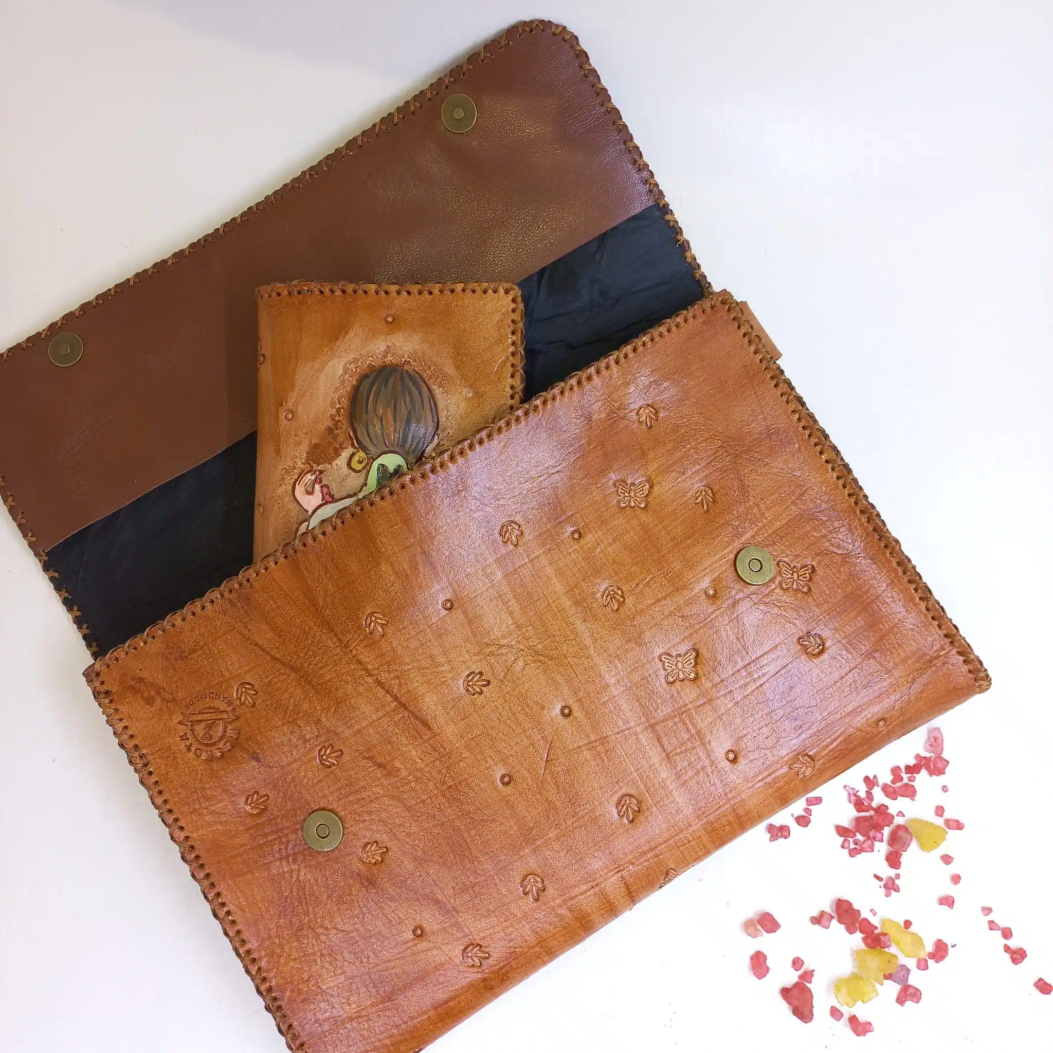 A very big size of leather wallet 2 20240922 215326 scaled