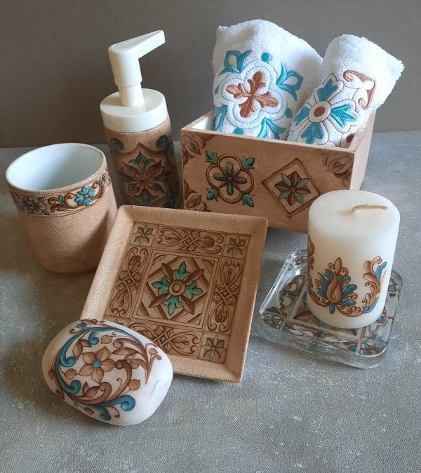 Brown and turquoise bathroom set