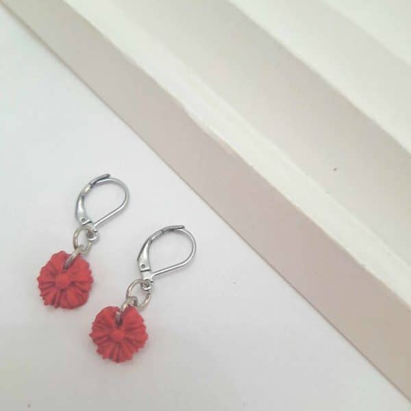 polymer clay les petites fleurs earrings red