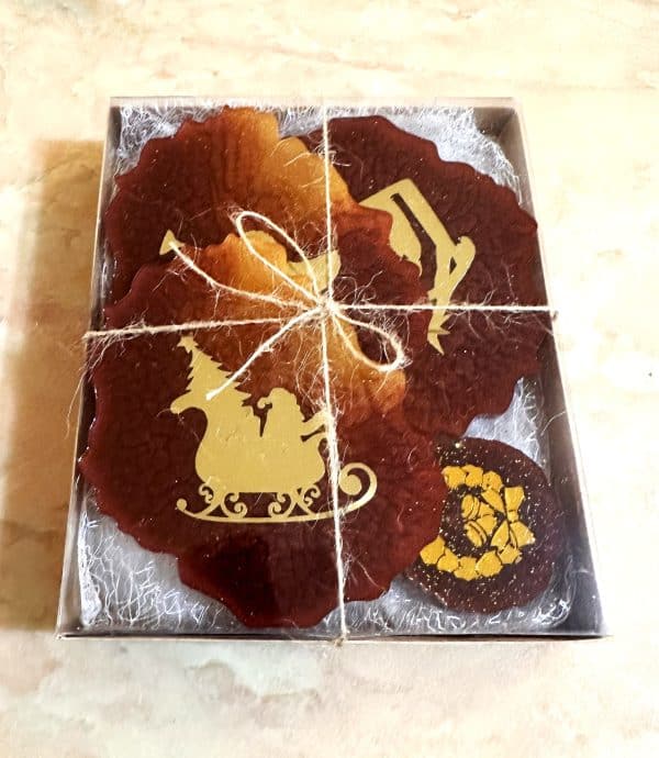 wine-red and gold christmas coasters and magnet