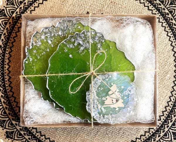 green coaster with silver leaves set and magnet