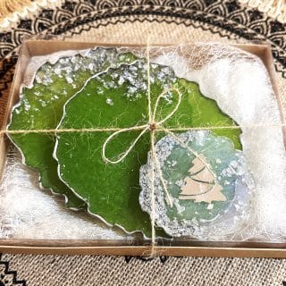 green coaster with silver leaves set and magnet