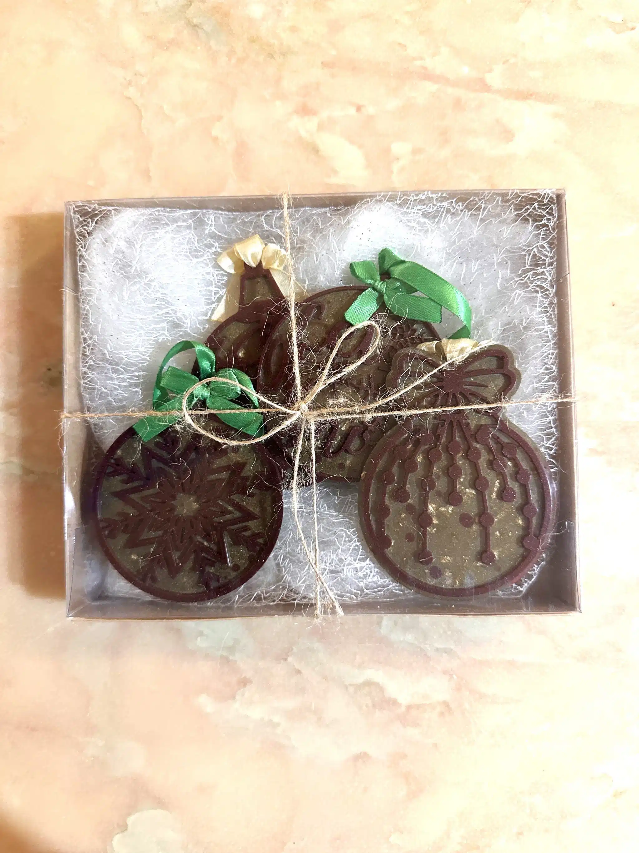 Wine-Red Christmas Ornaments' Set 2 wine red christmas ornaments