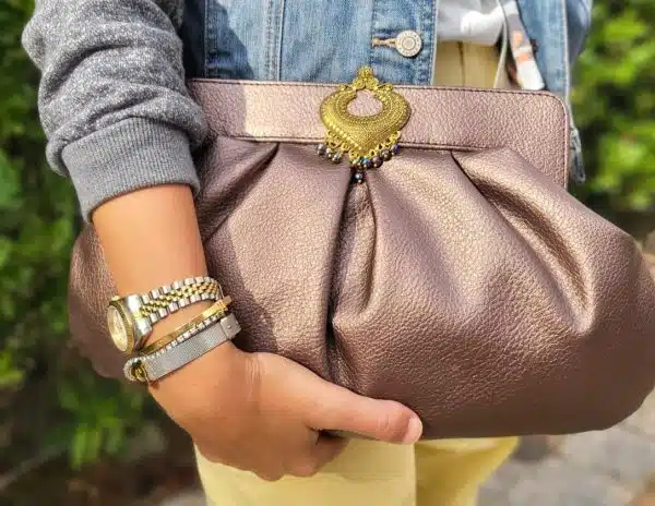 bronze color