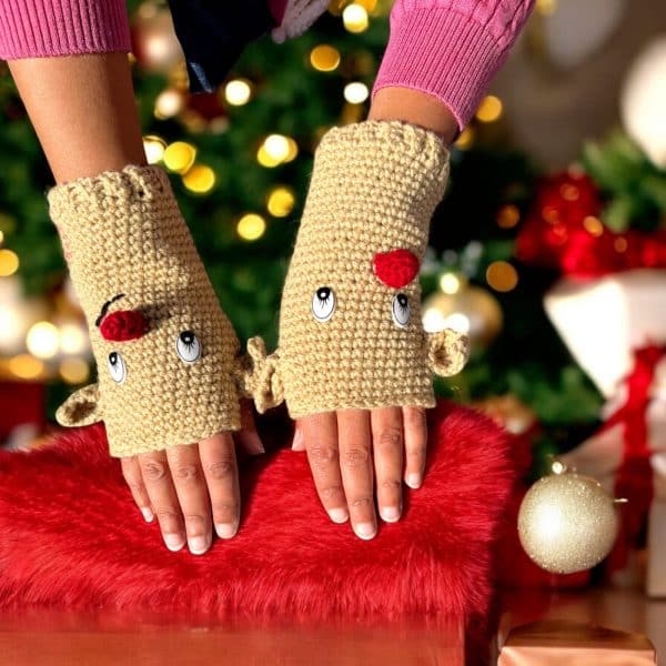 Christmas Crochet Gloves