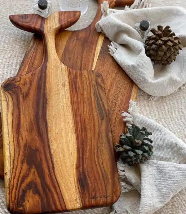 Fish tail cutting boat