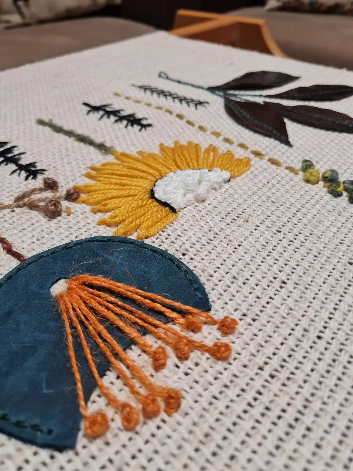 شنطه من نسيج النول اليدوي 5 ٢٠٢٤٠٩٢٩ ٢١٤٨٤٠ scaled