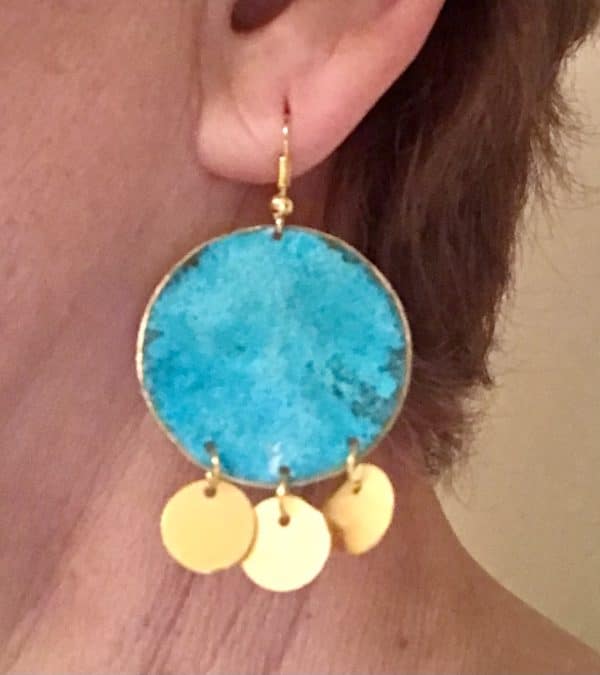 Bluerust circle earrings with goldplated charms