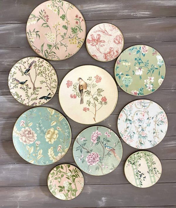 "Minty Roses" Wall Plates Collection