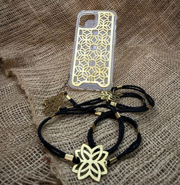 Flowers Design Set (Mobile cover + Chain)