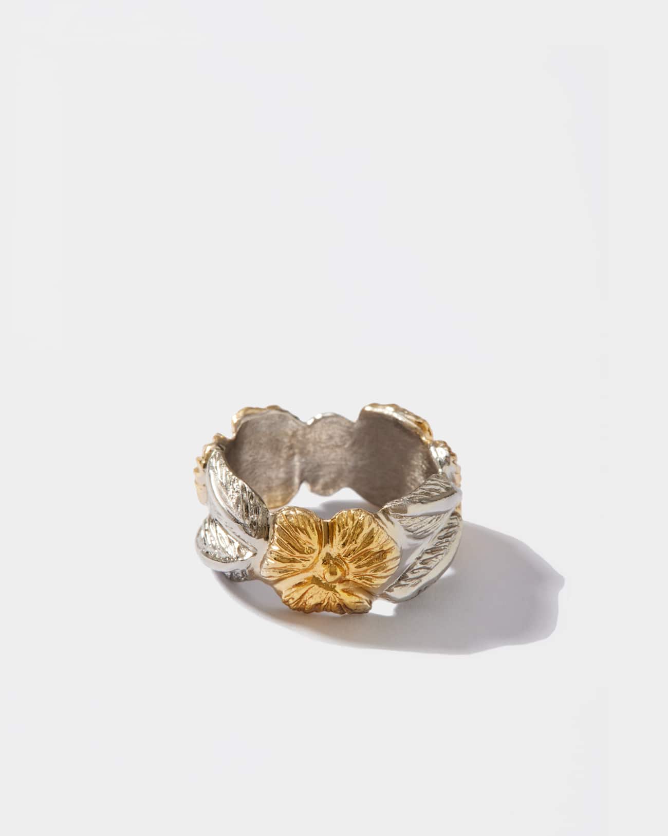 Flowery Collection, Engraved Flowers & Leaves Ring 1 Flowery Collection, Engraved Flowers & Leaves Ring