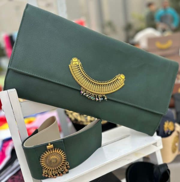 Long green wide clutch