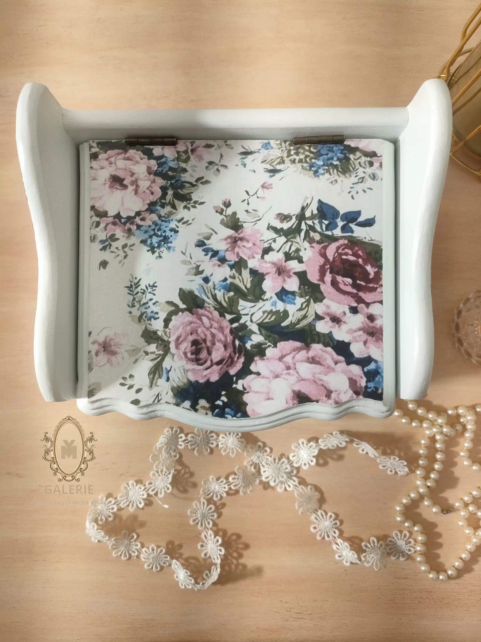 White floral organizer 3 inbound1192290444152416937 scaled