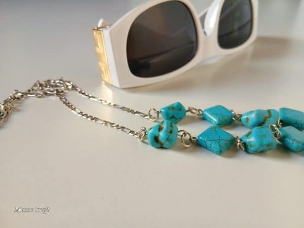 Curvy Turquoise glasses chain