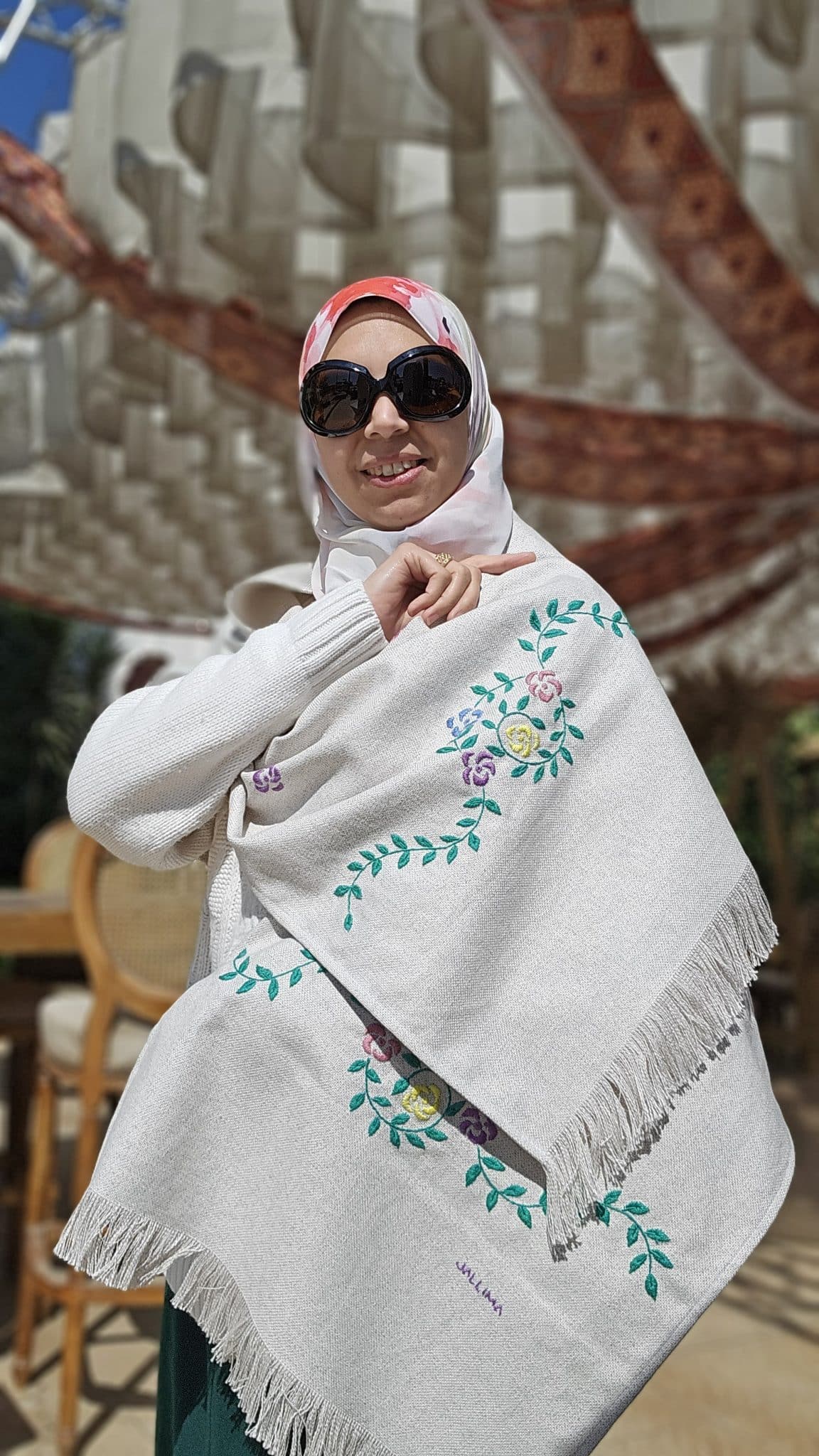 Roses Hand-embroidered Natural Cotton Shawl 5 20250228 1056181 scaled