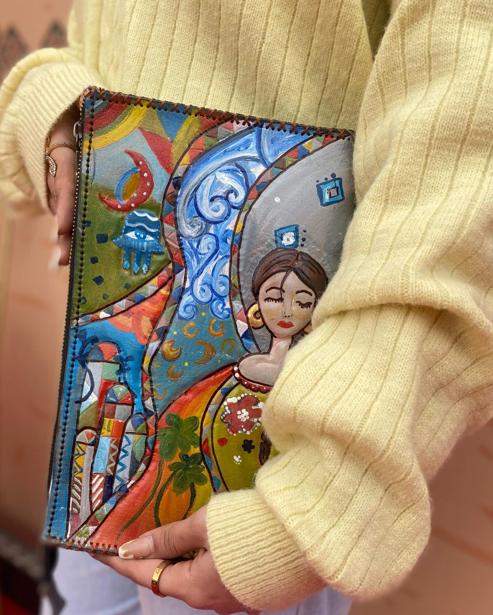 A genuine leather clutch bag 1 A genuine leather clutch bag