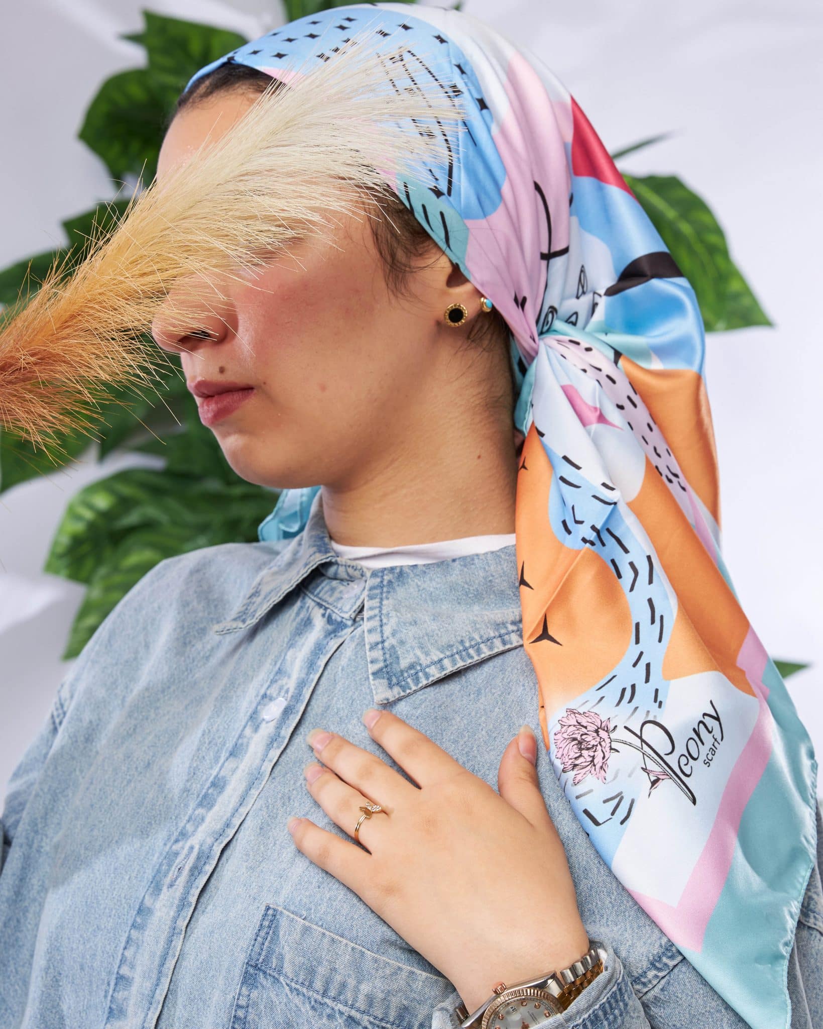 Ment Square scarf 2 0J4A5537 scaled