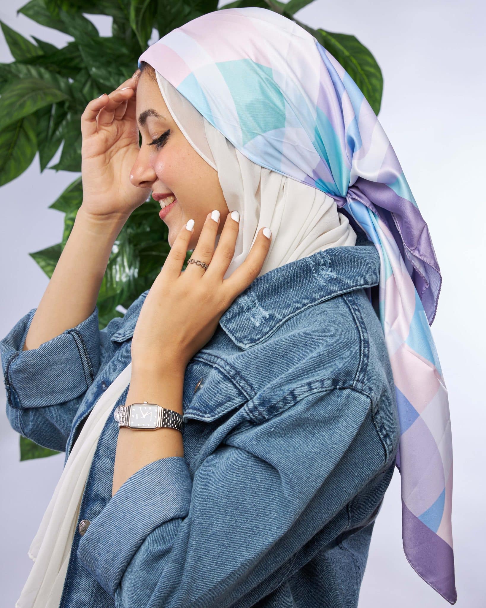 Light Purpel Square scarf 2 0J4A5551 scaled