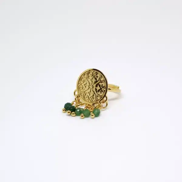 ماري منيب ring