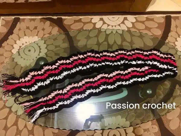 Victory chic scarf