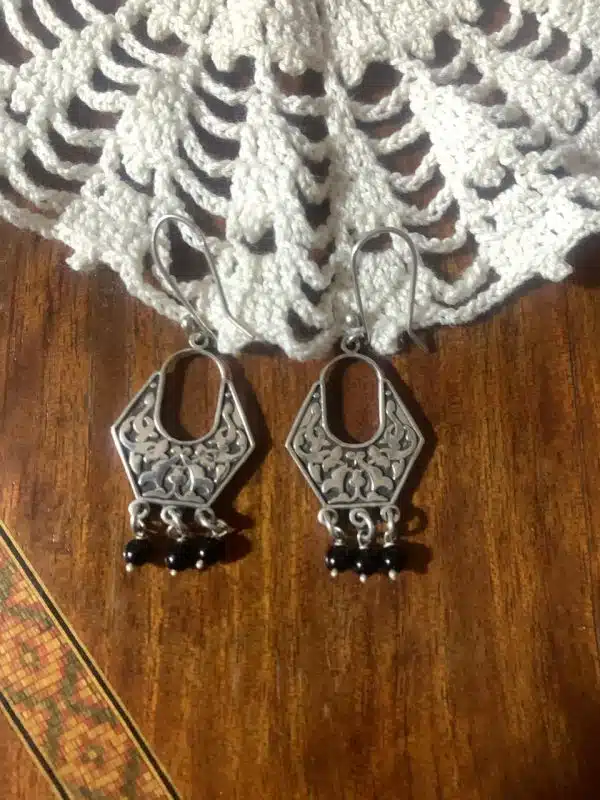 925 Silver Floral Onyx Earring