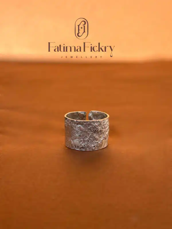 Minimal ring
