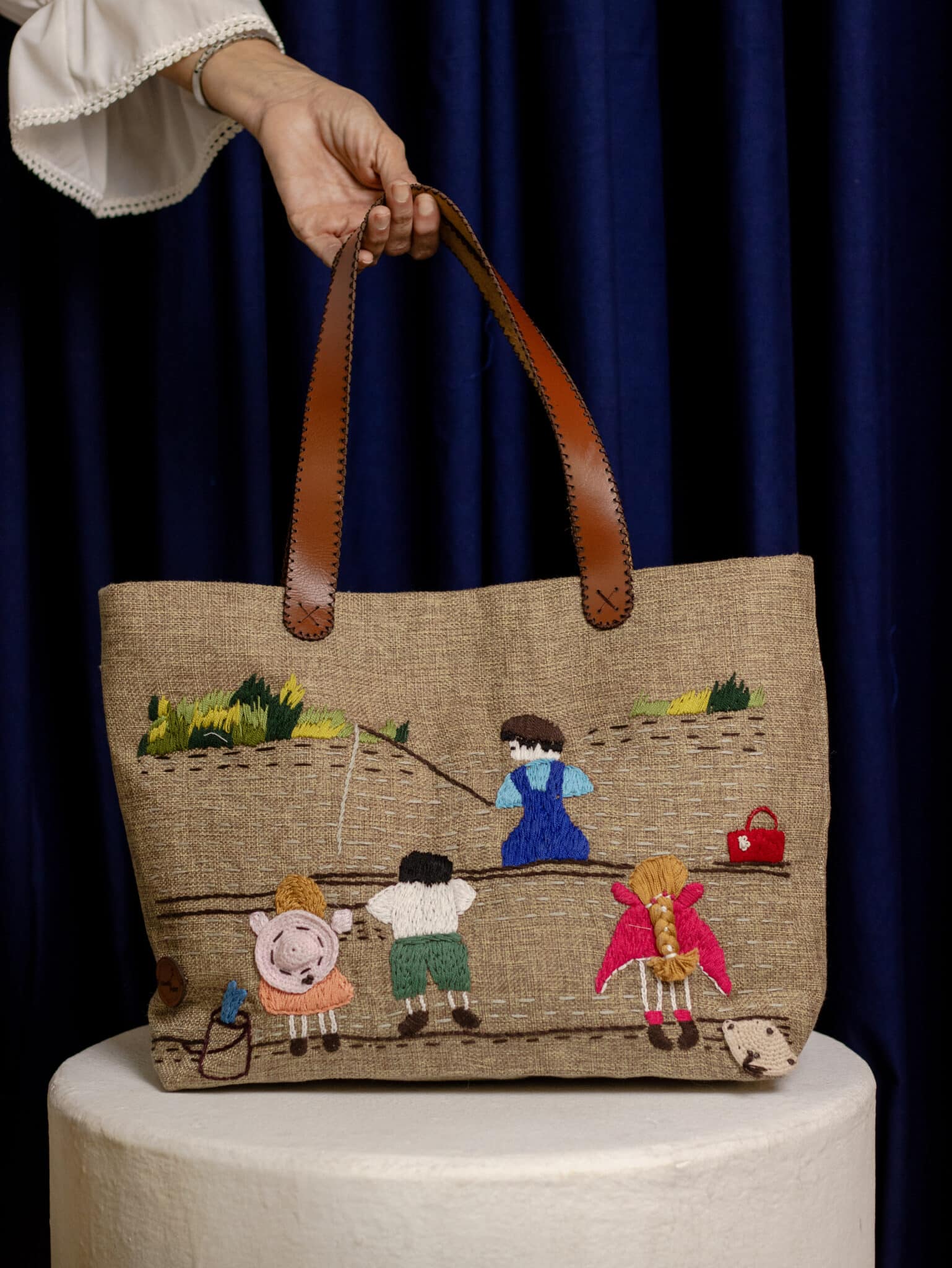 “The Lakeside Story Tote Bag” 1 “The Lakeside Story Tote Bag”