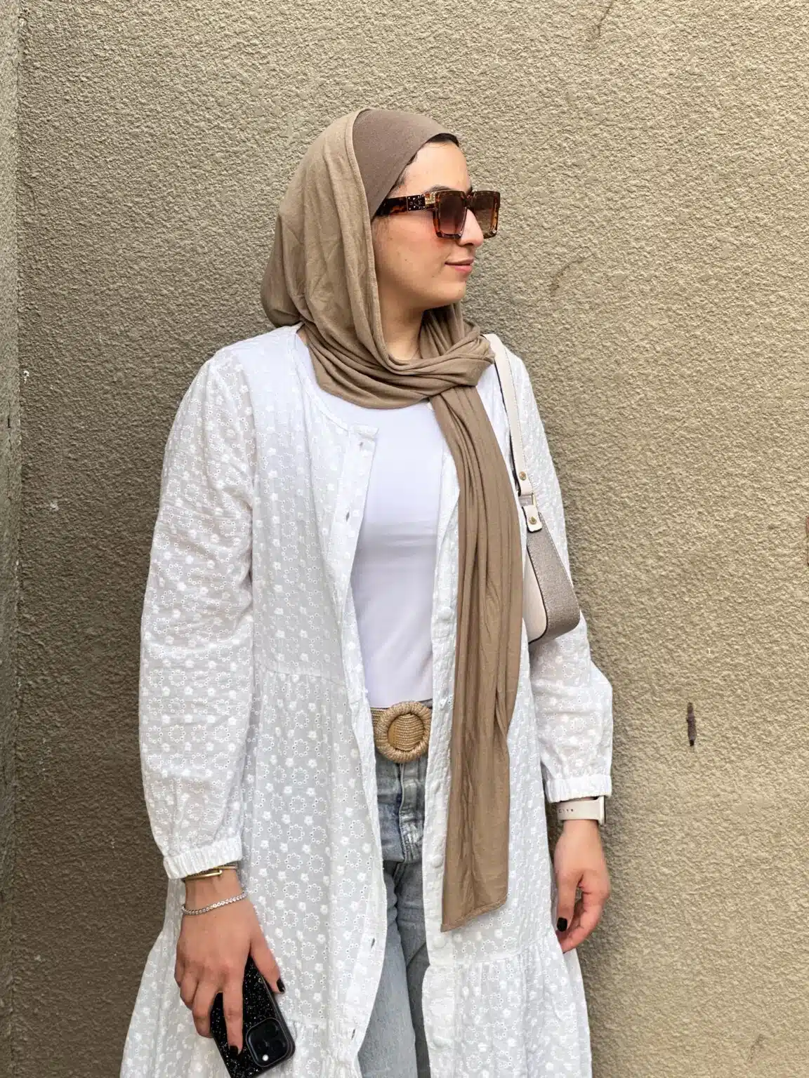 White dress/cardigan 2 IMG 9514 scaled