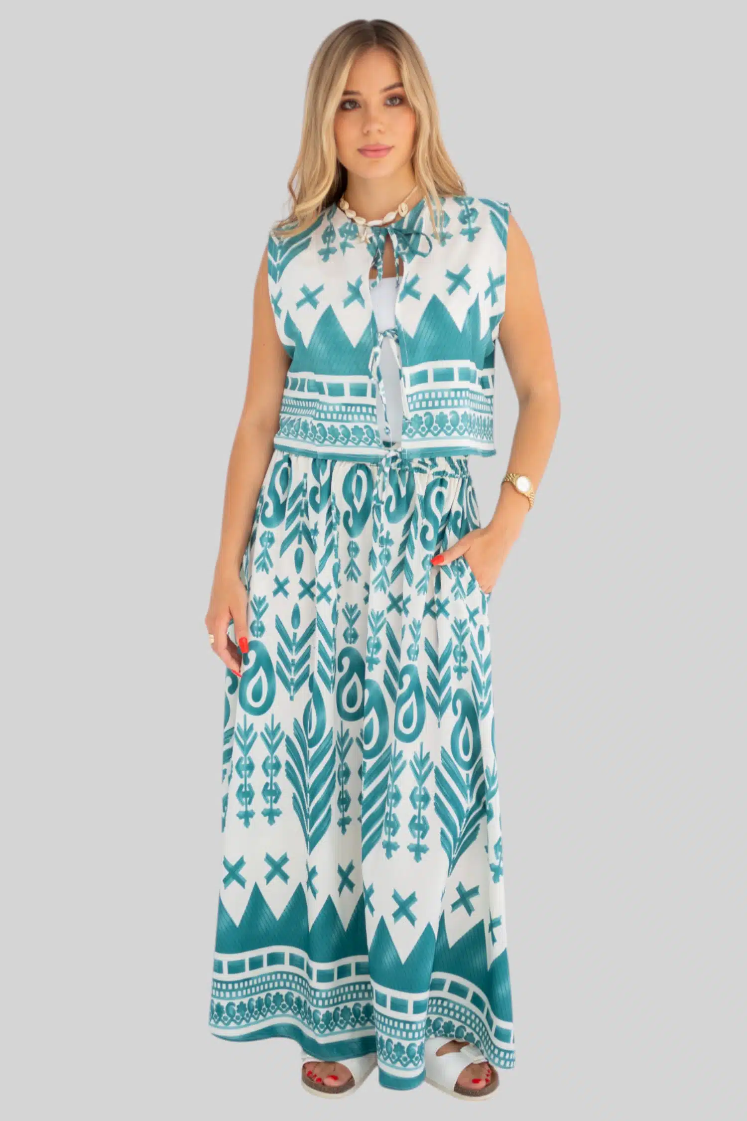 geometric green set 3 0S3A9234 Photoroom scaled