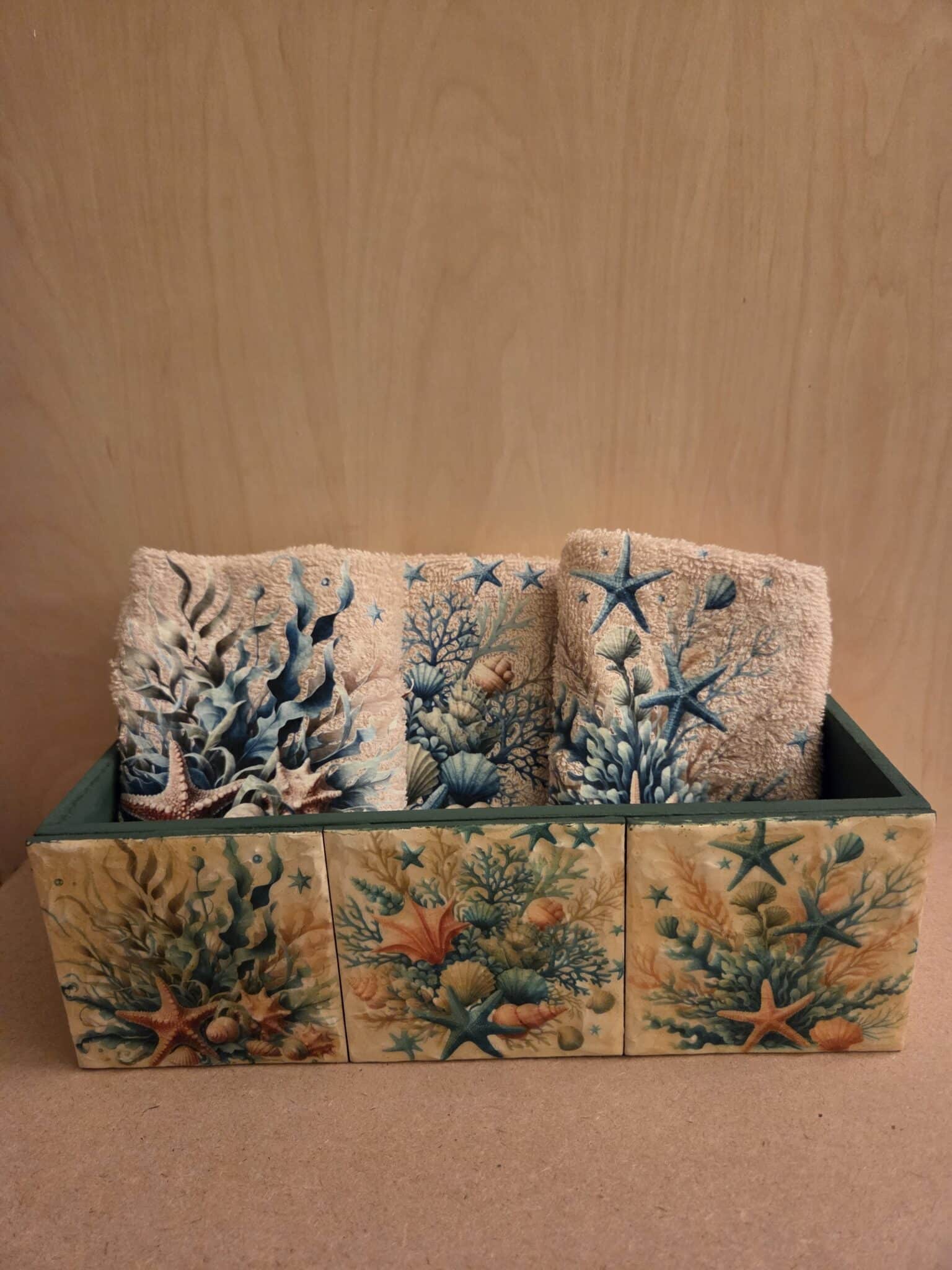 Green corals box 1 Green corals box